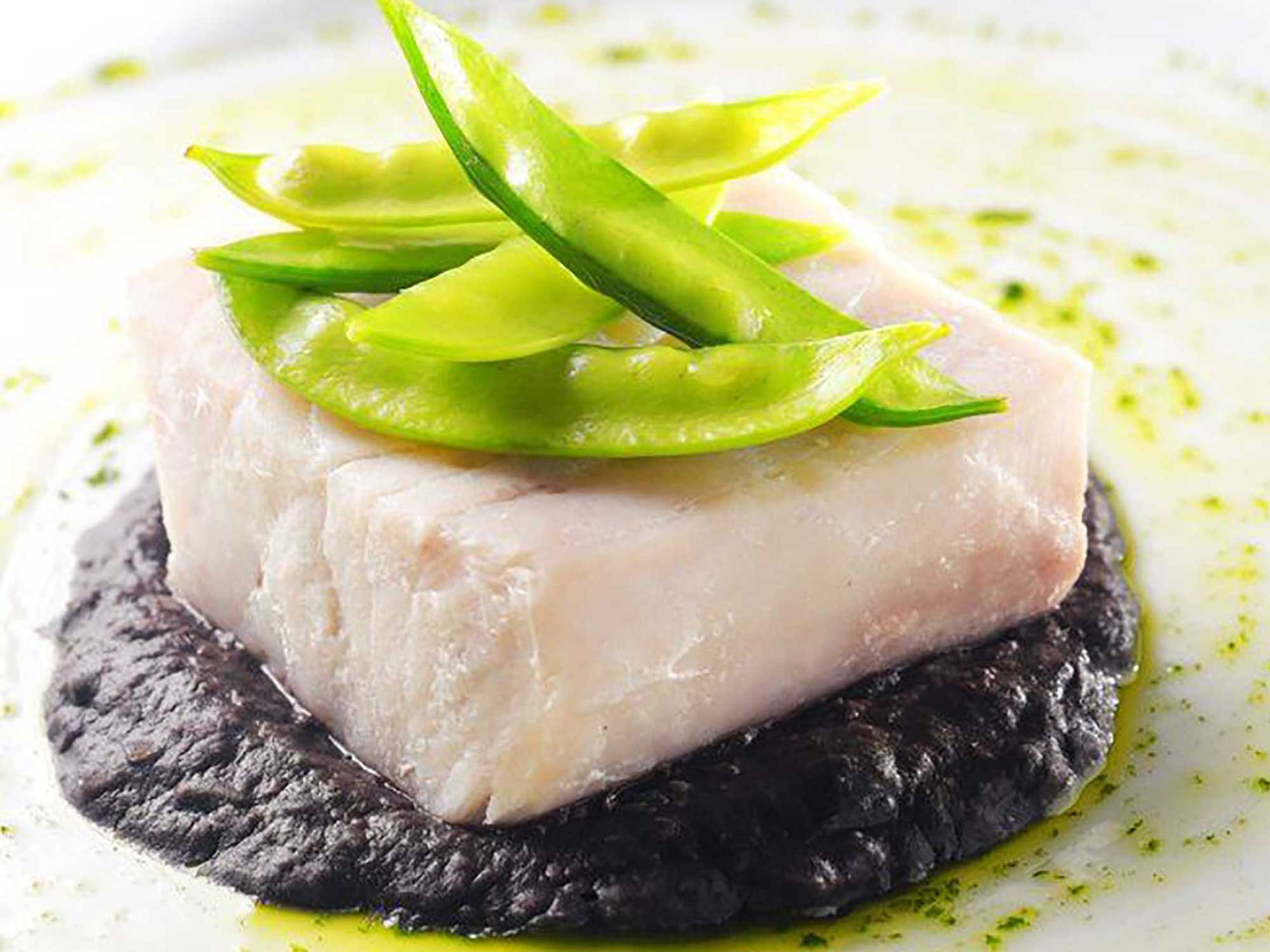 sous_vide_mahi-mahi_-with_squid_ink_bean_puree